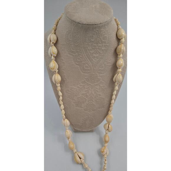 Bohemian Beach Style Cowrie Shell Necklace with Charm - Picture 4 of 10